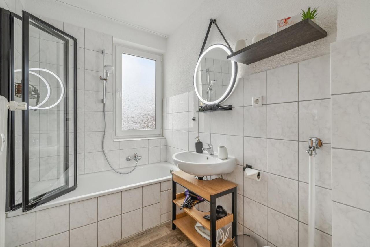 Apartamento Amalfi A02 - 2 Zi Fuer 4P - Balkon, Smart Tv, Boxspringbett Kaiserslautern Exterior foto