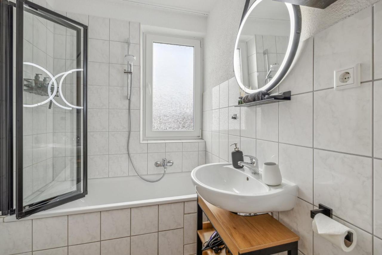 Apartamento Amalfi A02 - 2 Zi Fuer 4P - Balkon, Smart Tv, Boxspringbett Kaiserslautern Exterior foto